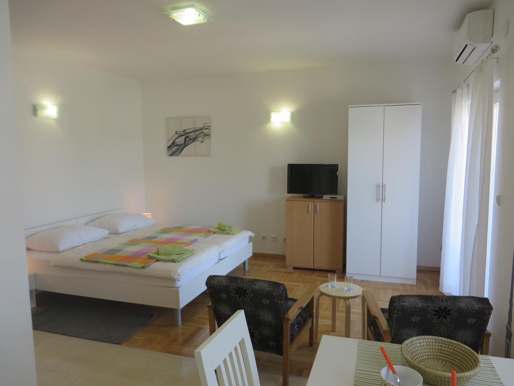 Filipovic Apartments With Pool Biograd na Moru Kültér fotó