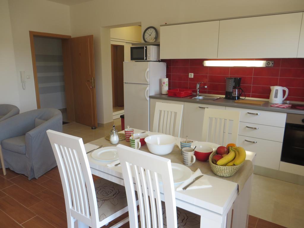 Filipovic Apartments With Pool Biograd na Moru Kültér fotó