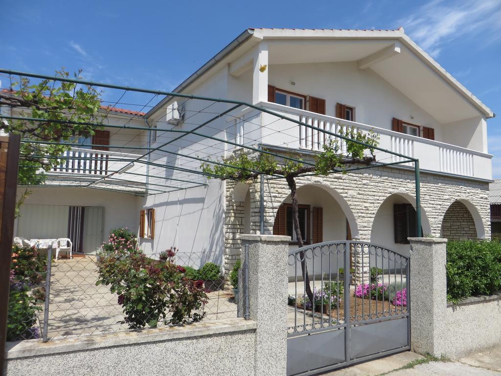 Filipovic Apartments With Pool Biograd na Moru Kültér fotó
